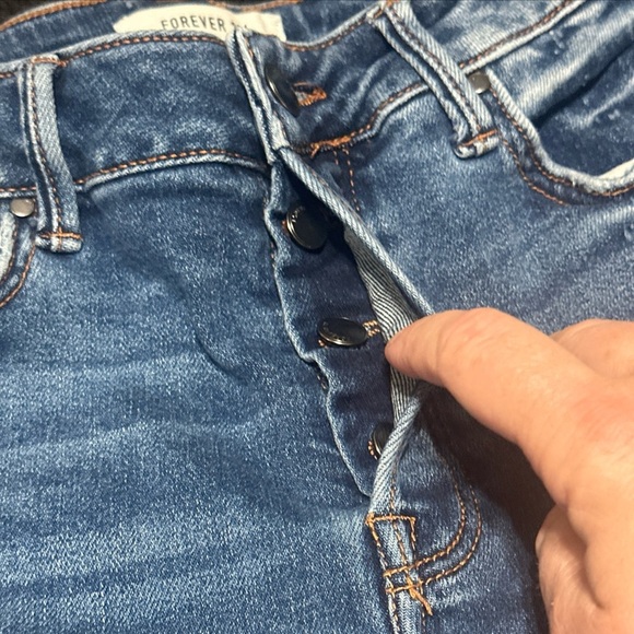 Forever 21 Womens Size 27 Distressed Straight Jeans High Rise Casual Comfort - Picture 7 of 9